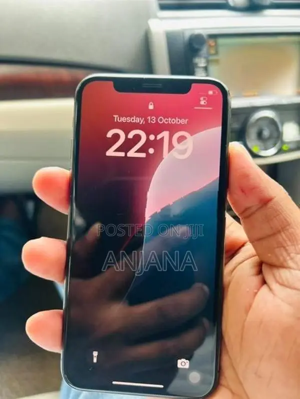 Apple iPhone XS (Used)