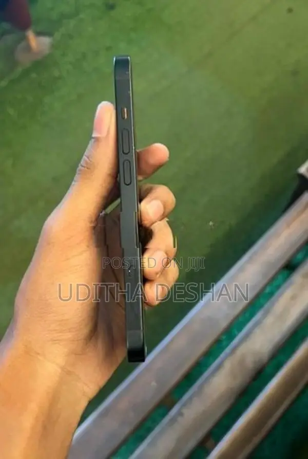 Apple iPhone 14 (Used)