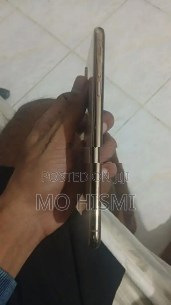Apple iPhone XS Max (Used)