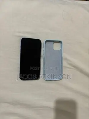 Apple iPhone 13 (Used)
