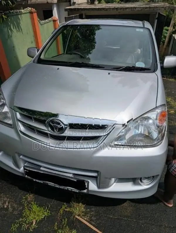 Toyota Avanza 1.3E 2010