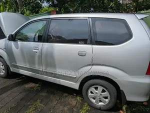 Toyota Avanza 1.3E 2010