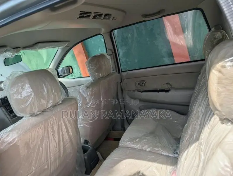 Toyota Avanza 1.3E 2010