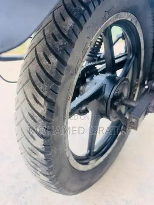 Bajaj Discover 2013