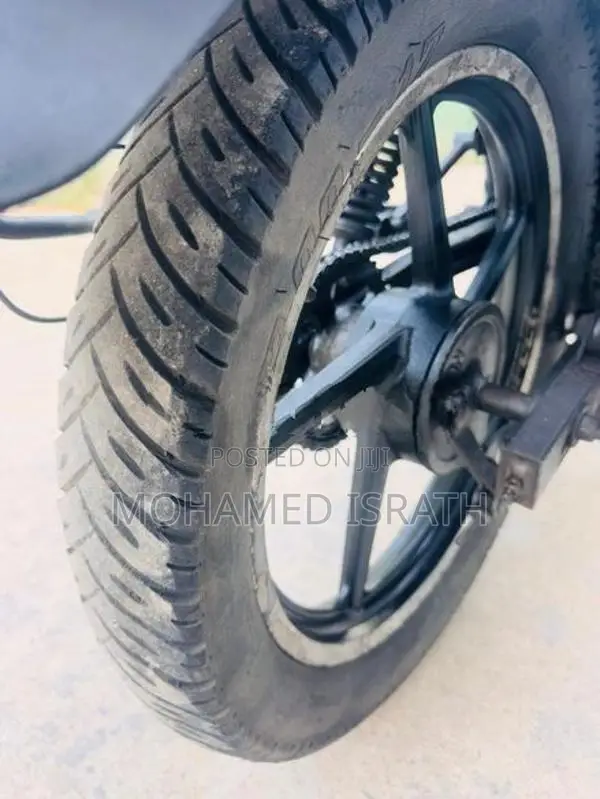 Bajaj Discover 2013