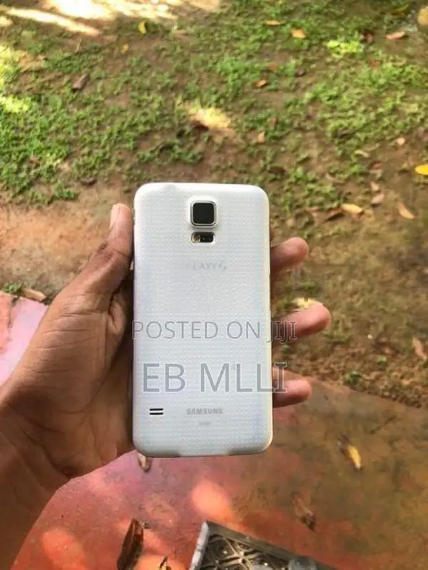 Samsung Galaxy S5 (Used)