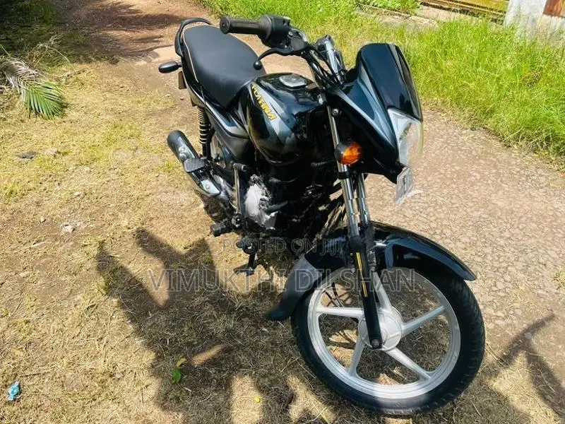 Bajaj Platina 100 2016