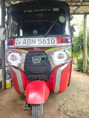 Bajaj RE 2016