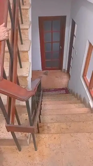 Spacious House for Rent in Colombo 5