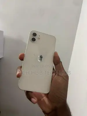 Apple iPhone 12 64GB (Used)