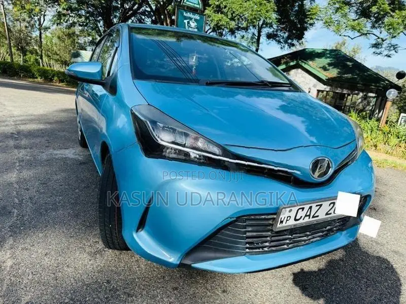Toyota Vitz 2016