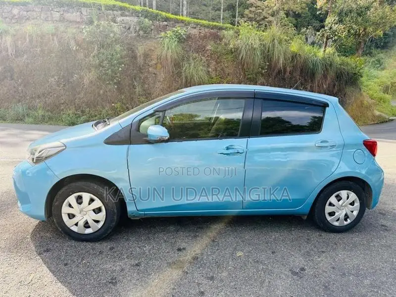 Toyota Vitz 2016