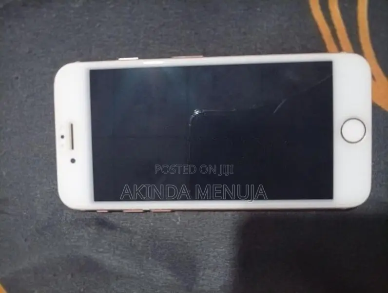 Apple iPhone 8 (Used)