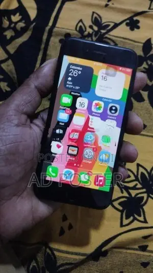 Apple iPhone SE 2 (Used)