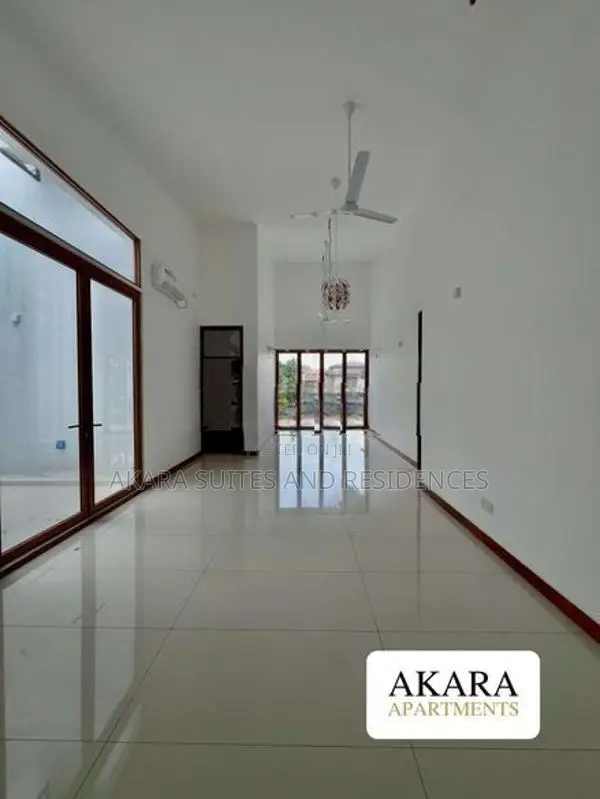 3,000 Sq.ft - Unfurnished House for Rent Col 7 HL47906