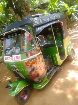 Bajaj RE 1999