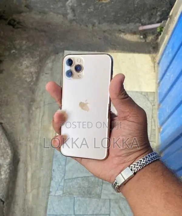 Apple iPhone 11 Pro 256GB (Used)
