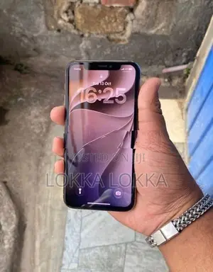 Apple iPhone 11 Pro 256GB (Used)