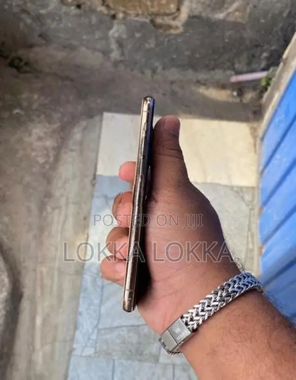 Apple iPhone 11 Pro 256GB (Used)