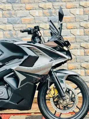 Bajaj Pulsar RS200 2019