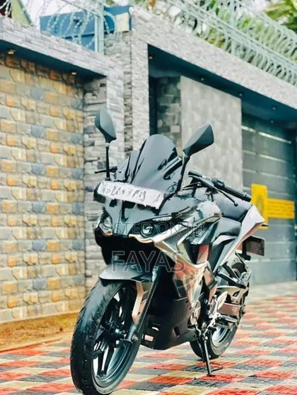 Bajaj Pulsar RS200 2019