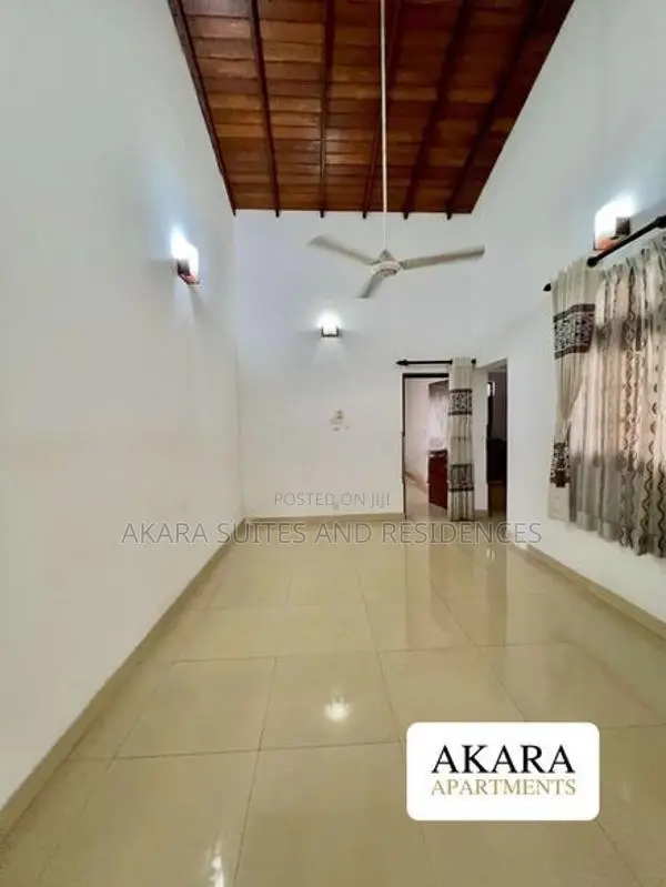 5,200 sq.ft - Unfurnished House for Rent Dehiwala HL56081