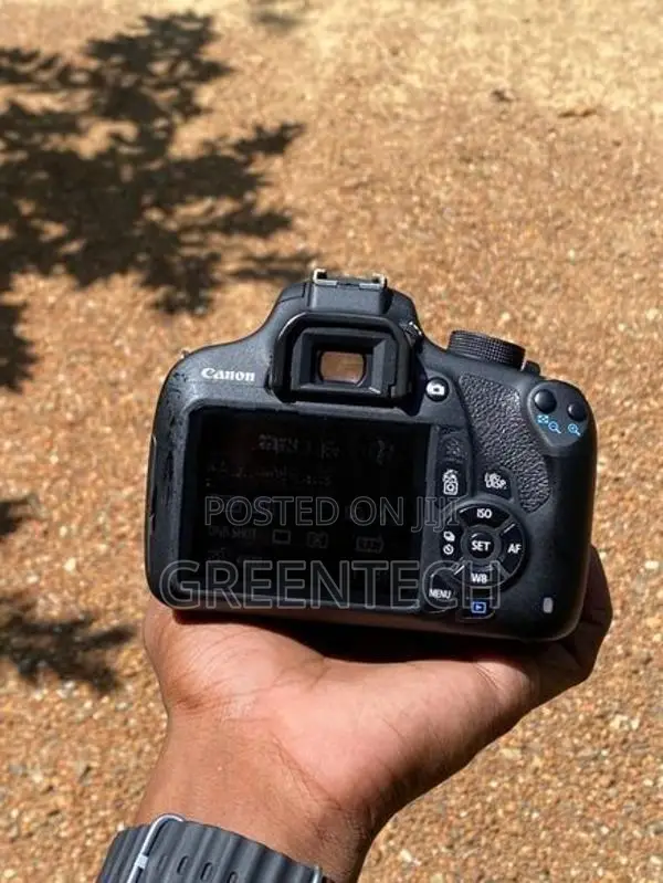 Canon EOS1200D