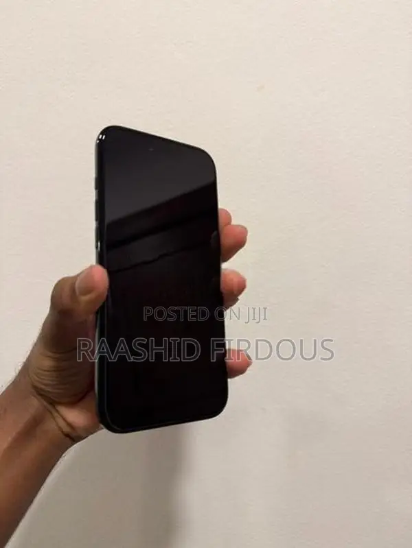 Apple iPhone 17 Air 512GB (Used)