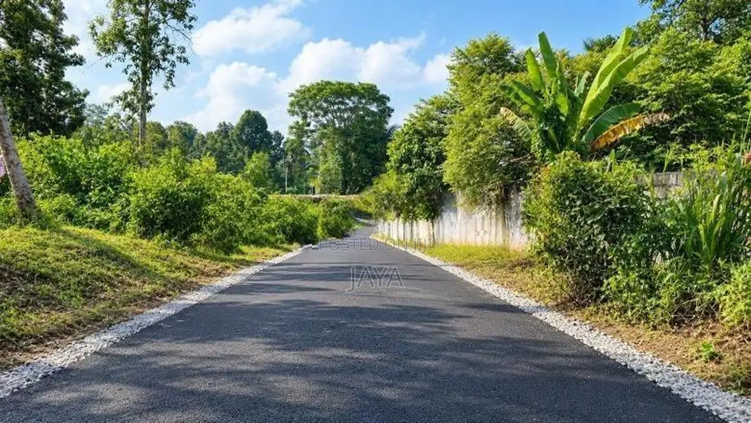 කඩුවෙල නගරයට ලගින් වටිනා ඉඩමක්