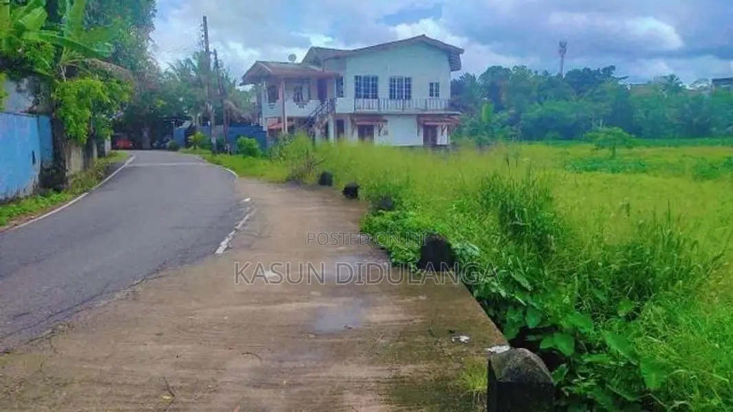 Land For Sale In Weerauyana Pannipitiya