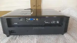 Acer X118h Projector