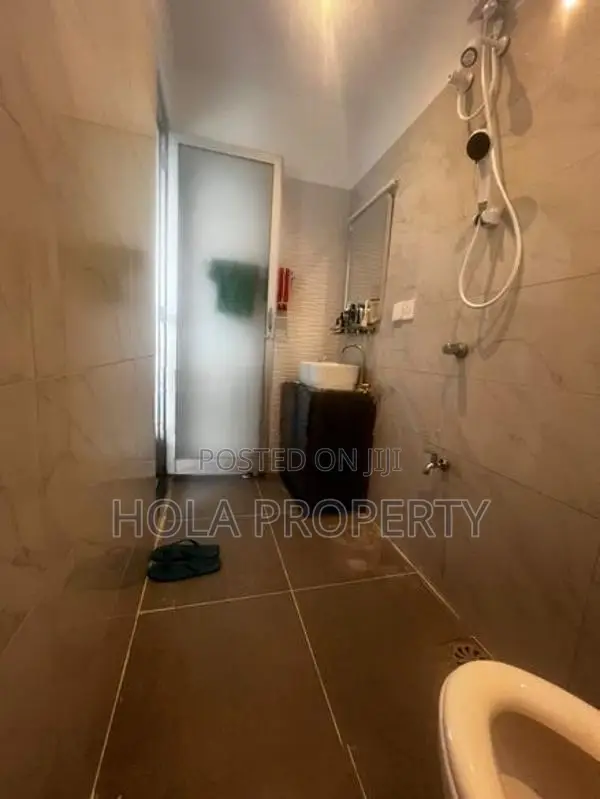 Studio Apt Rent Nugegoda 2nd Floor Unfurnished