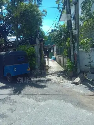Two Story House for Sale in Mount Lavinia