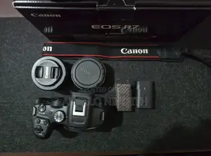 Canon Eos r7 Mirrorless Camera