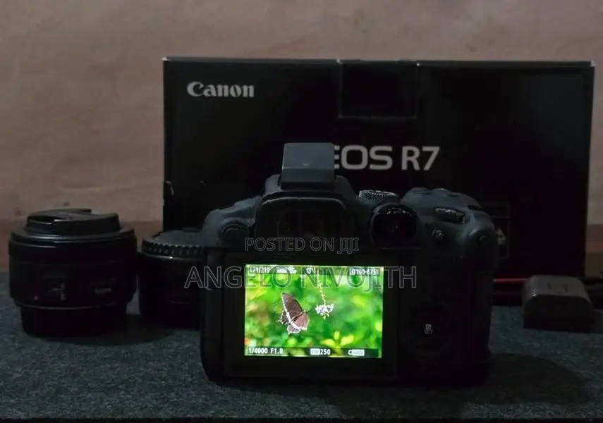 Canon Eos r7 Mirrorless Camera