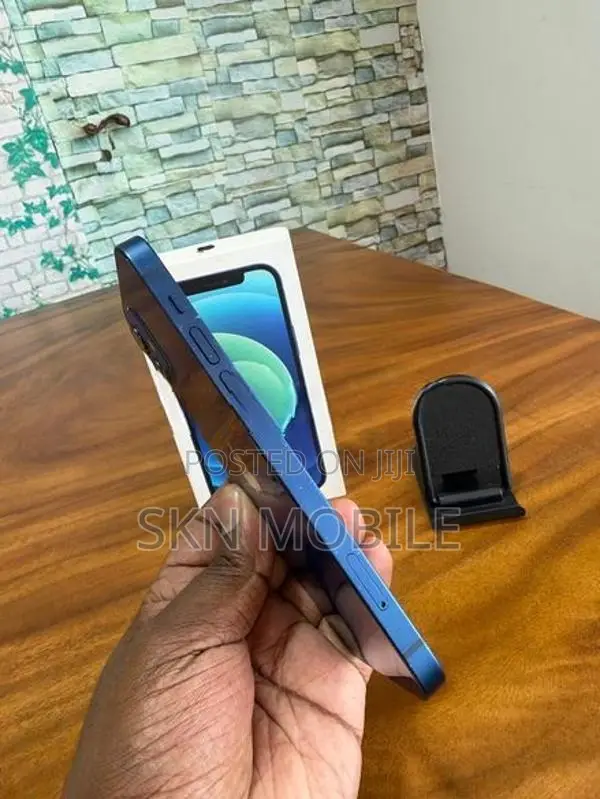Apple iPhone 12 128GB (Used)