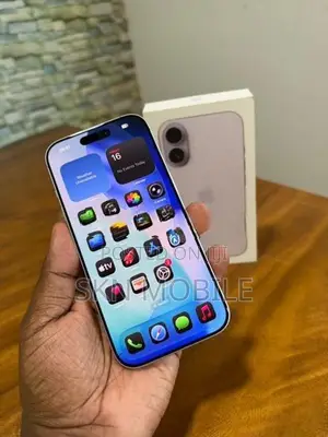 Apple iPhone 17 256GB 99BH (Used)
