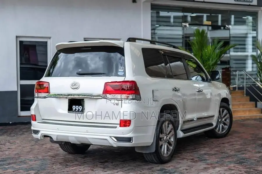 Toyota Land Cruiser V8 2017