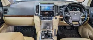Toyota Land Cruiser V8 2017