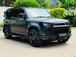 Land Rover Defender Dynamic Fully loaded 2023