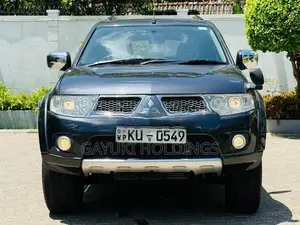 Mitsubishi Montero Sport Highest 2012
