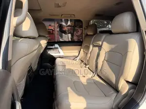 Toyota Land Cruiser Sahara 2010