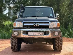 Toyota Land Cruiser 79 2018