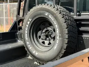 Toyota Land Cruiser 79 2018