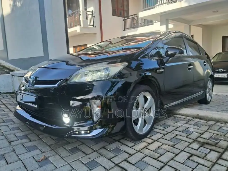 Toyota Prius S Touring 2014