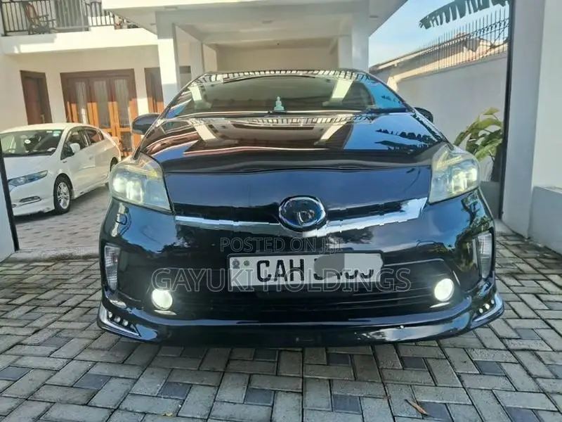 Toyota Prius S Touring 2014