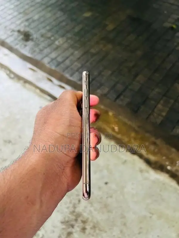 Apple iPhone XS 256GB (Used)