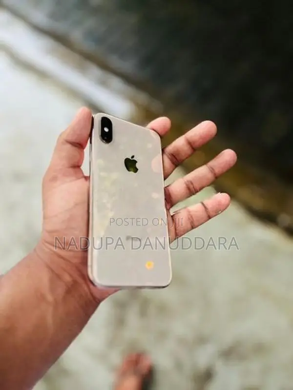 Apple iPhone XS 256GB (Used)