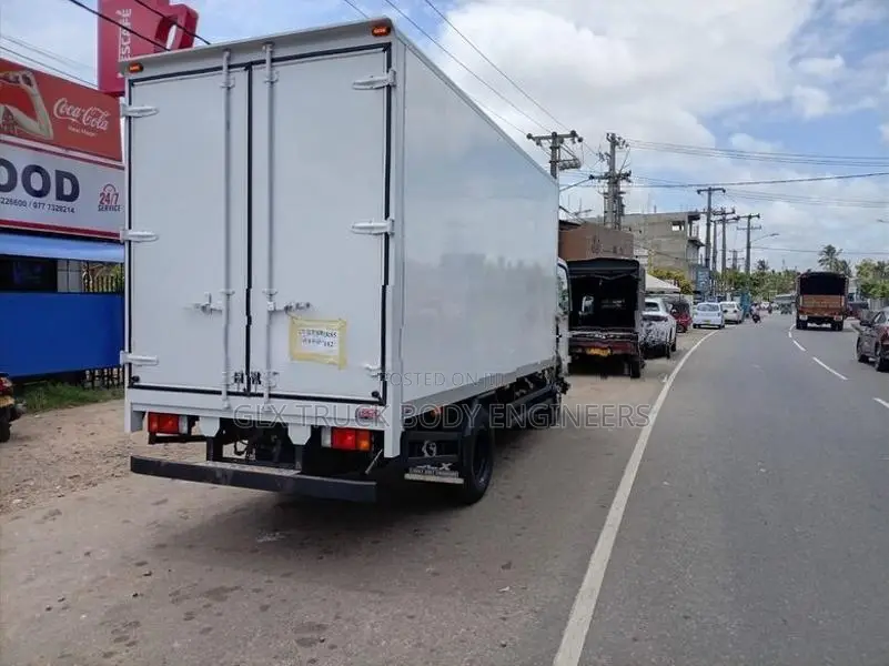 16.5 Feet Isuzu Aluminium Lorry Body