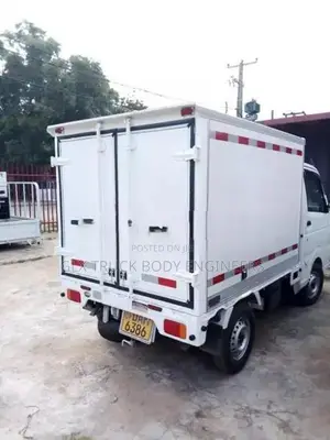 Japan MiniTRUCK +5C Freezar Lorry Body